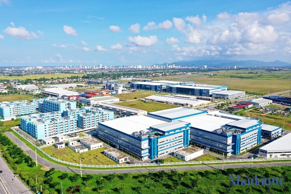 Mô hình Khu công nghiệp thông minh Tích hợp thiết bị, dữ liệu và con người trong hệ thống quản lý hiện đại